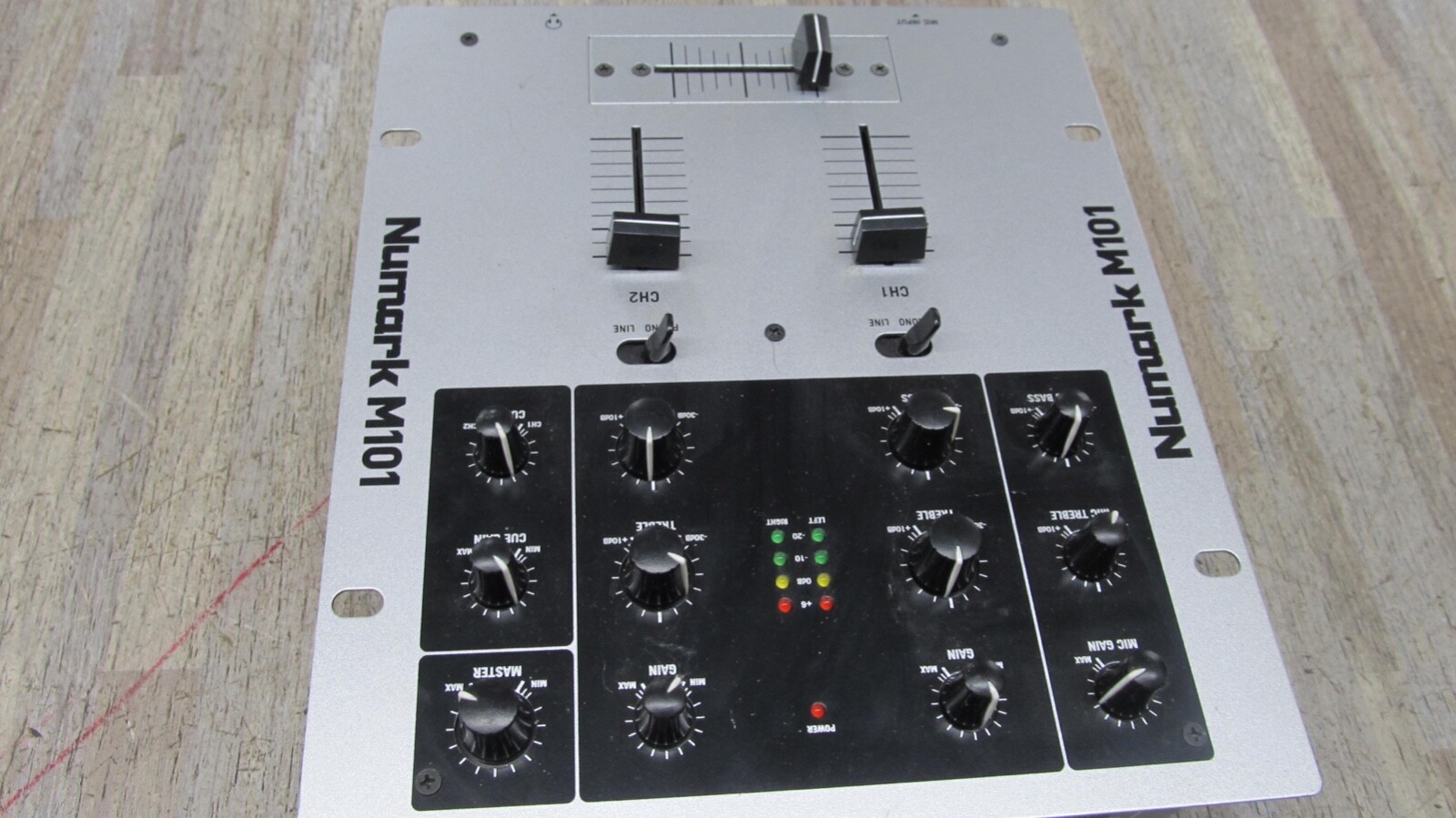 Numark M101 Mixer no power adapter. free shipping