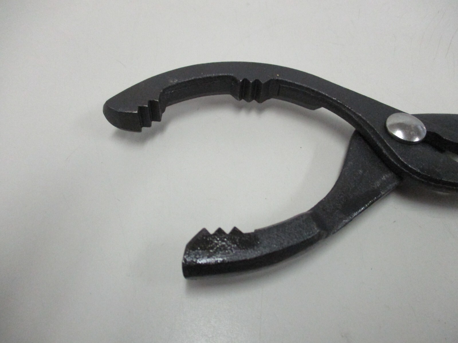 Arcan 12" Adjustable Oil Filter Pliers