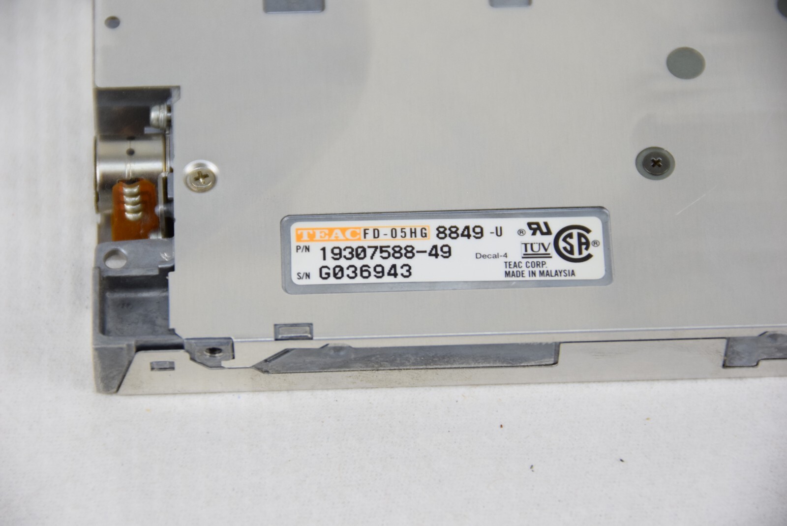 TEAC 19307588-49 40Y9111 1.2MB Internal Floppy Drive