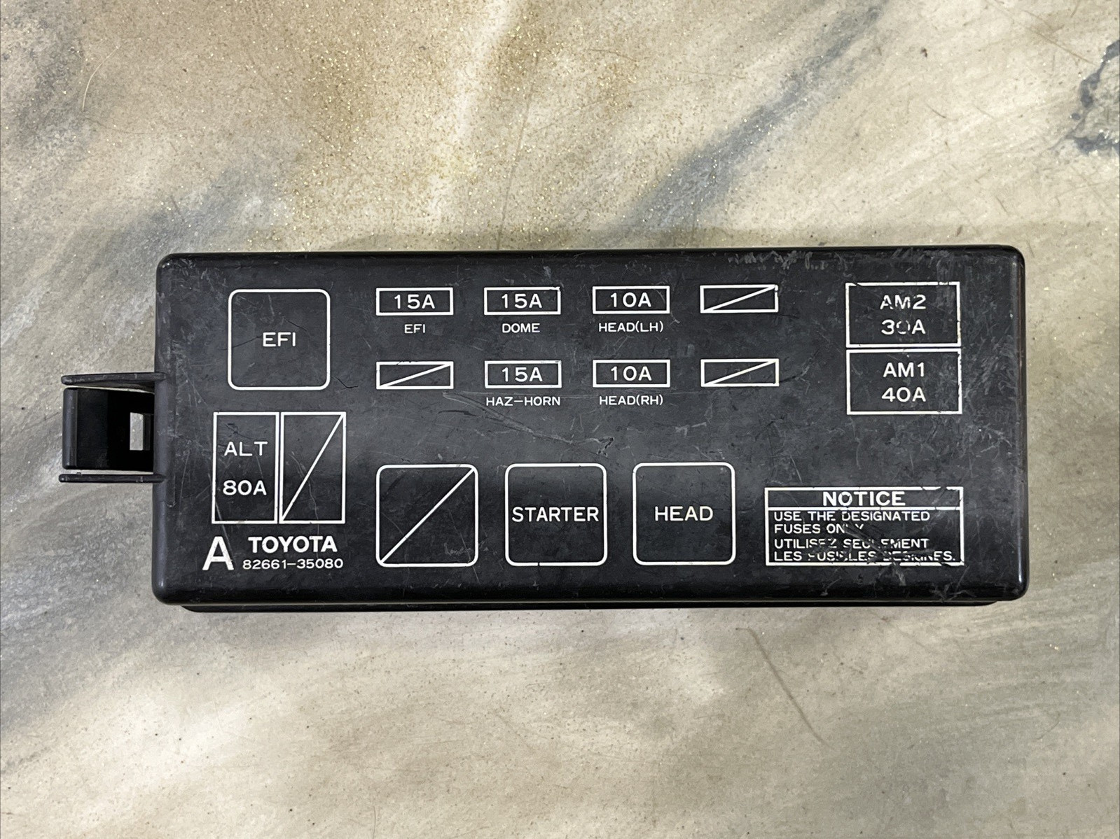89-95 Toyota Pickup 4Runner Underhood Fuse Box Relay Panel Cover 82661-35080