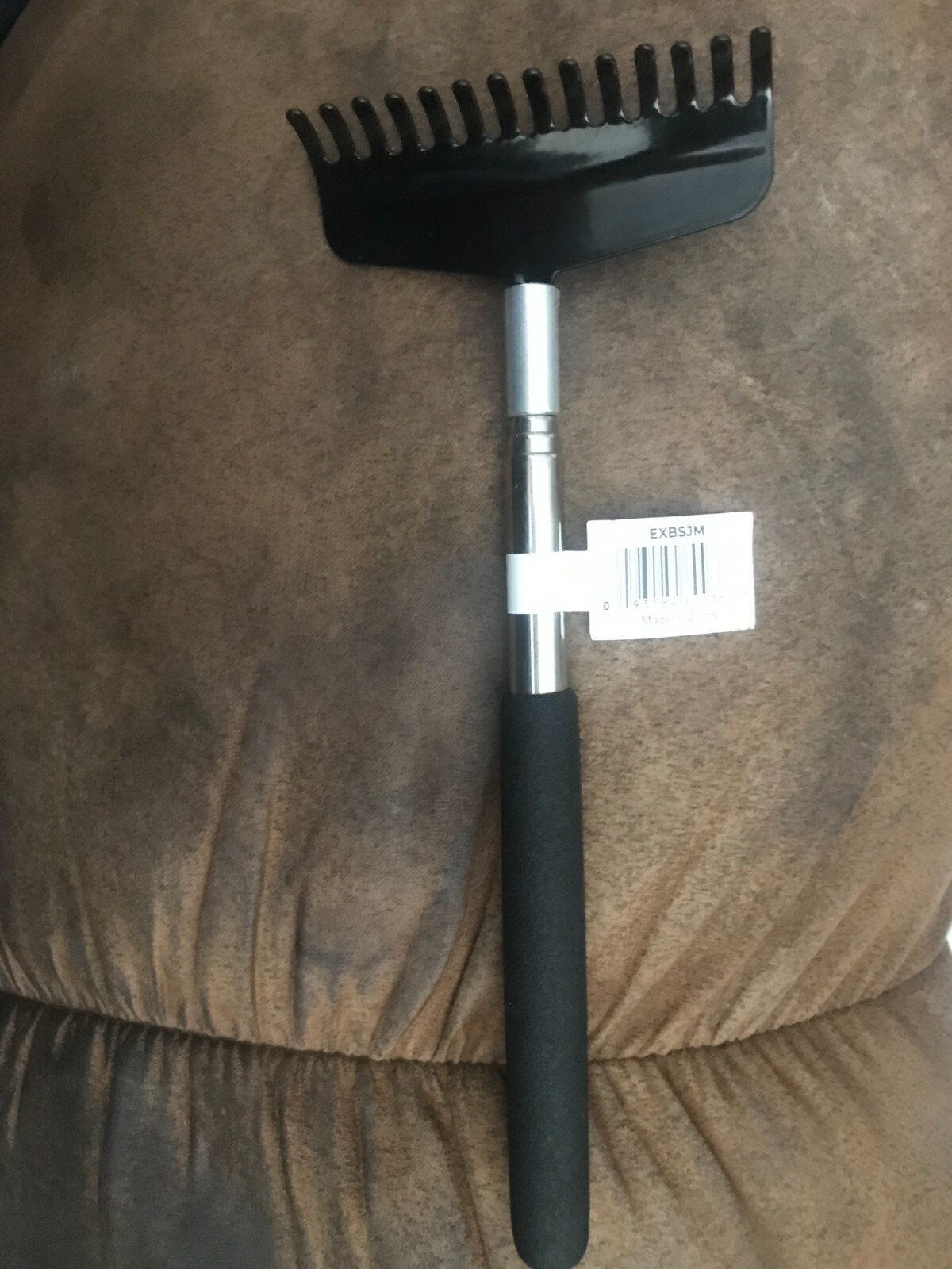 Cushioned Handle Extendable Jumbo Back Scratcher EXBSJM - Back Rake