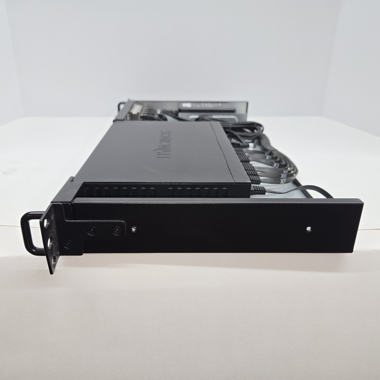SonicWall TZ500 Firewall Rack Mount Powers On Untested