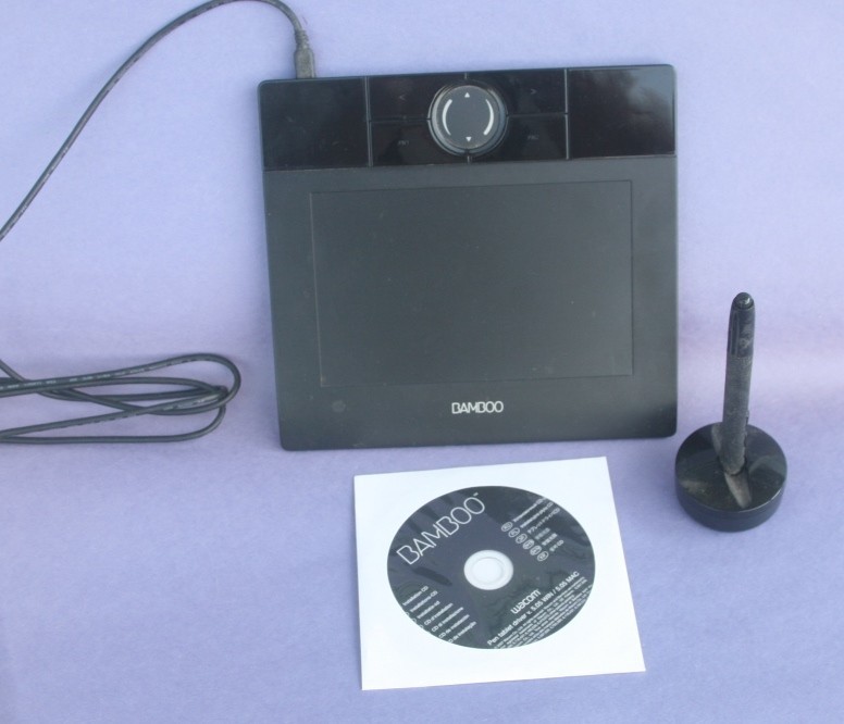 Wacom Bamboo Graphics/Drawing Tablet - Model MTE-450