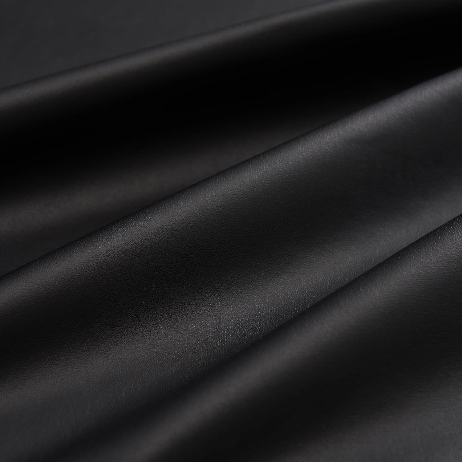 Water-Resistant Fitted Massage Table Cover, Black -