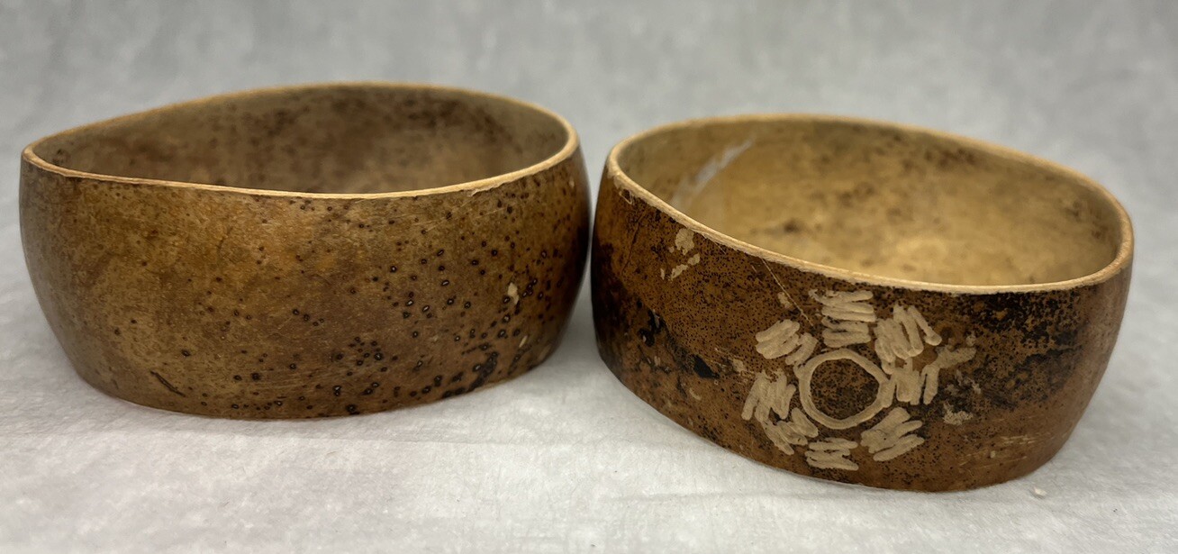 Set Of Two, bracelet bangles woman Handmade From Gourds Unique Carved
