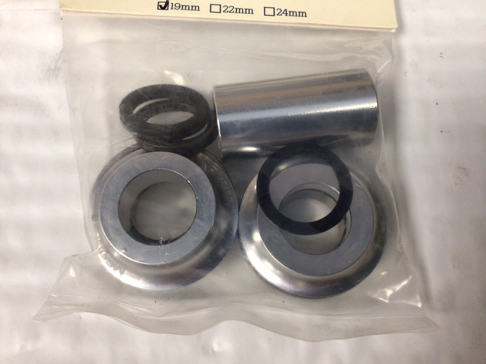 Merritt Mid Bottom Bracket 19mm Silver