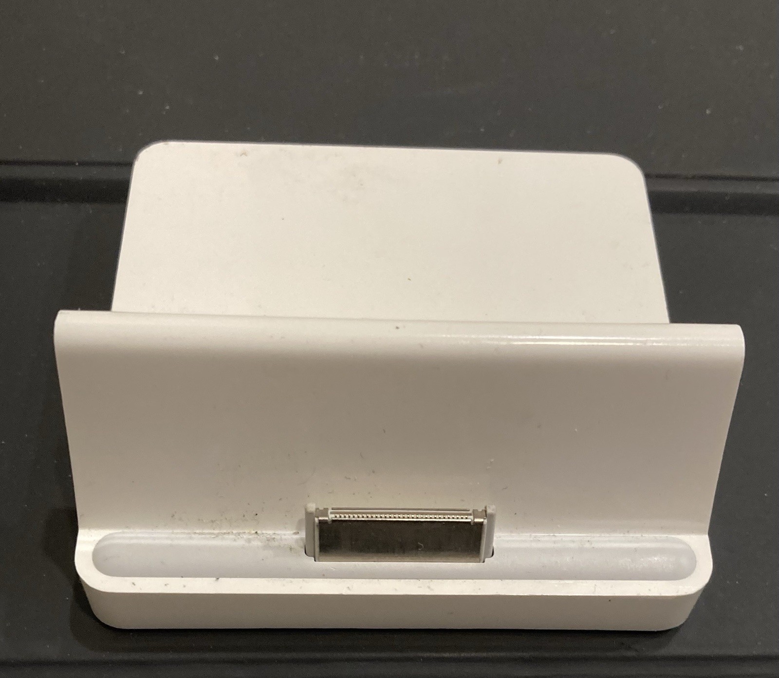 Apple Docking Station Model A1352 30 Pin Apple iPod iPad 1, 2, 3  iPhone