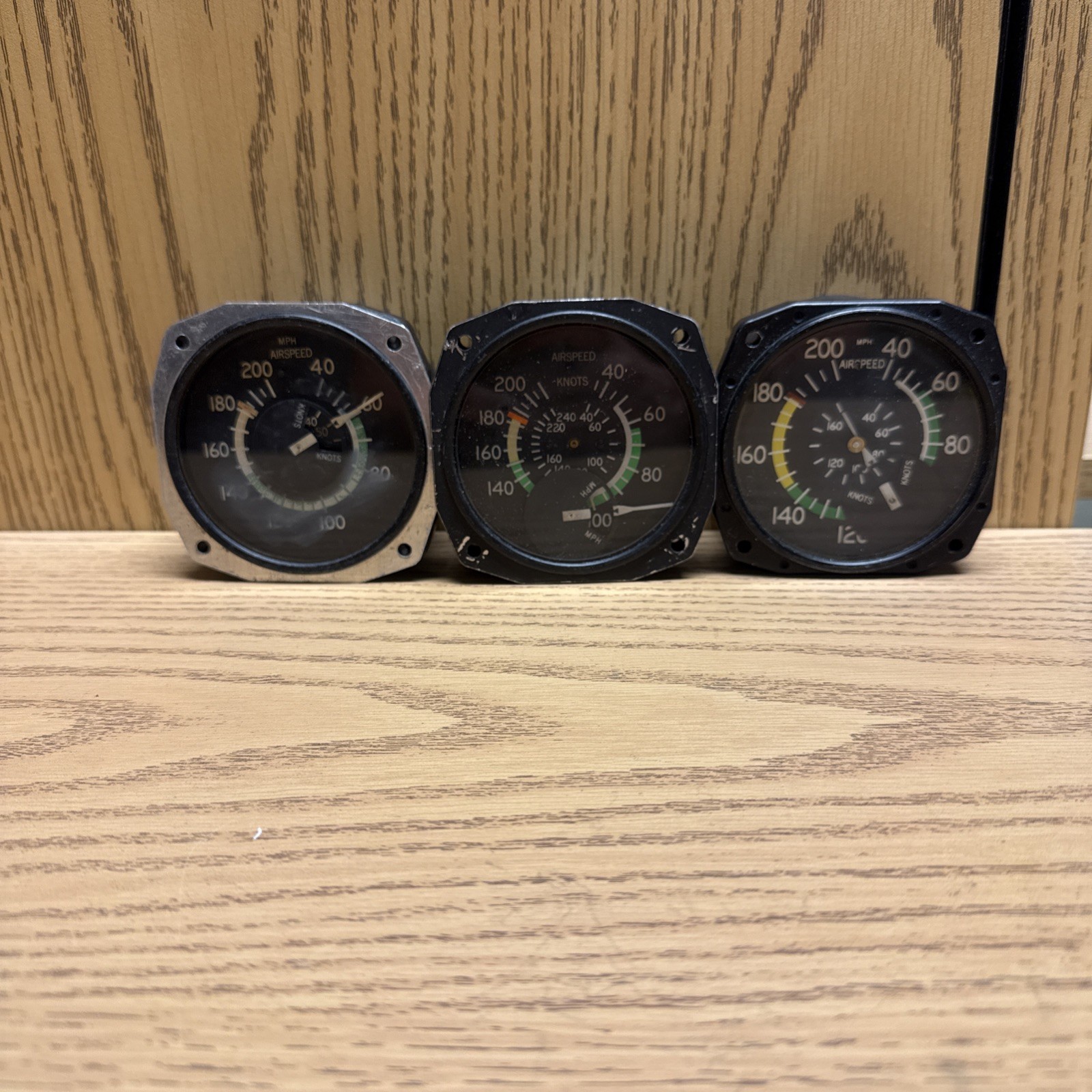 Collectibles Or For Parts Cessna Airspeed Indicators