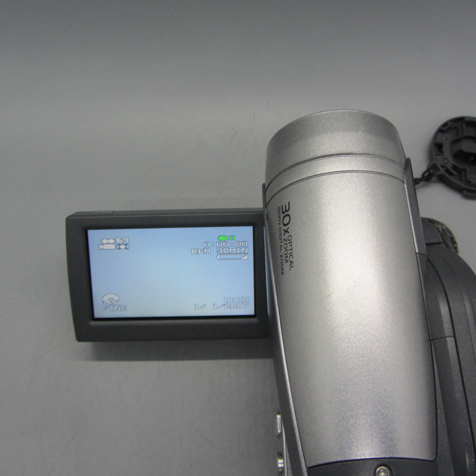 Hitachi DVDCAM DZ-MV5000E Handheld Mini DVD Camcorder Silver Tested