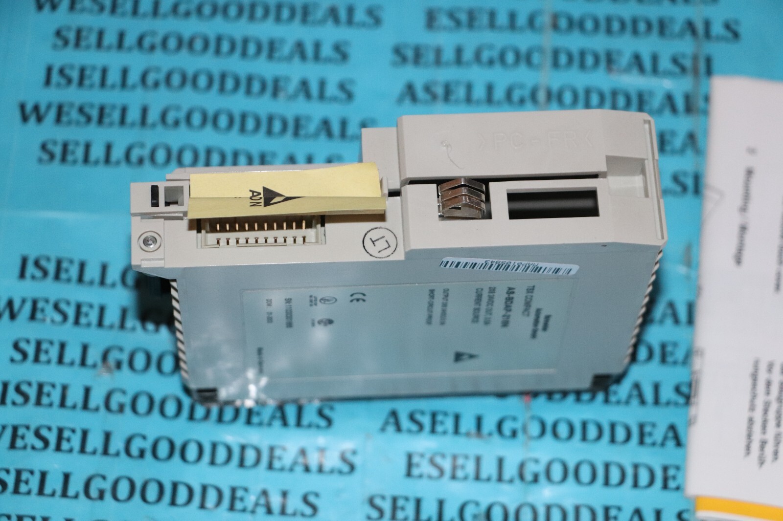 Schneider AS-BDAP-216N Output Module New