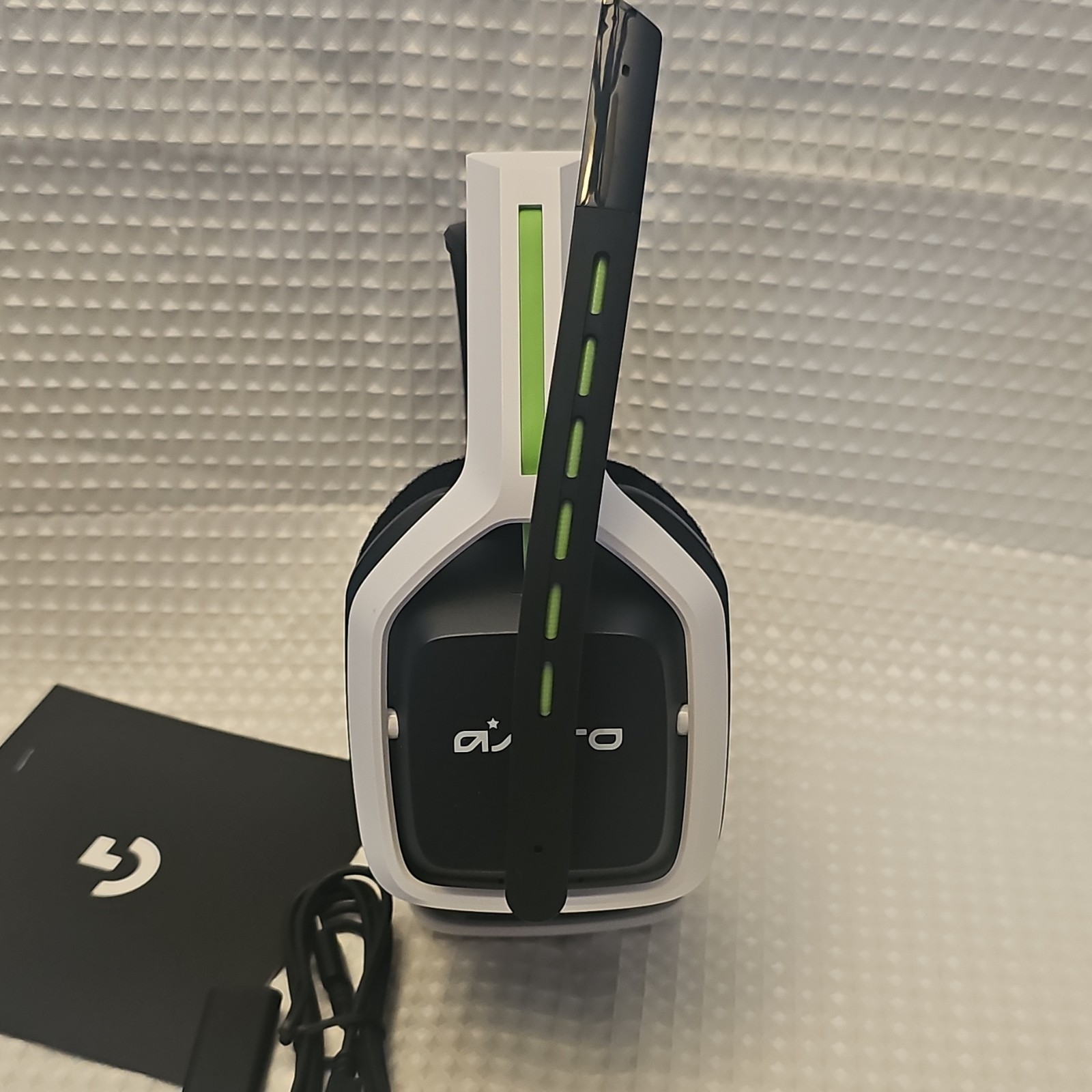 Astro A20 Wireless Gaming Headset Xbox Series X|S PC Mac USB Adapter Black