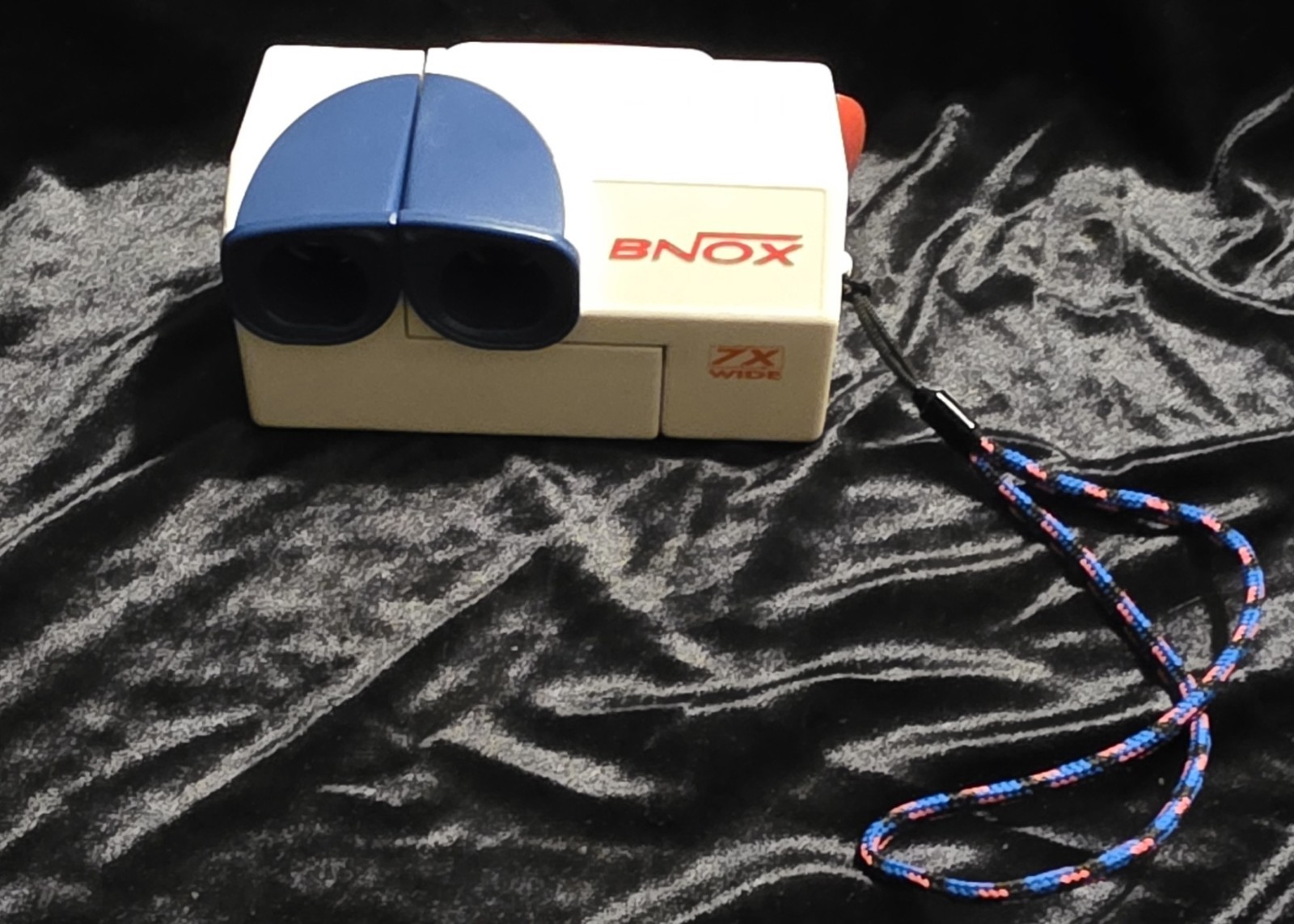Vintage Binoculars BNOX 7x Wide 390/1000 Yds Compact White