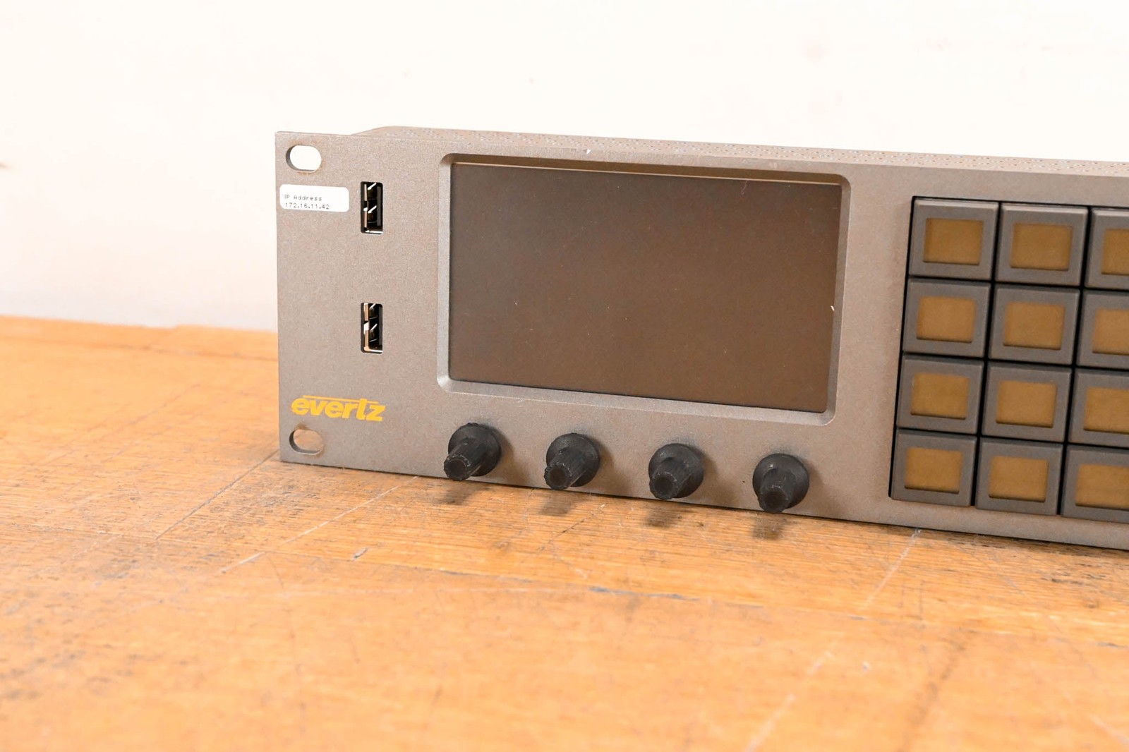 Evertz CP-2232E Advanced System Control Panel w/ 32 LCD Buttons (NO PSU) CG01V7D