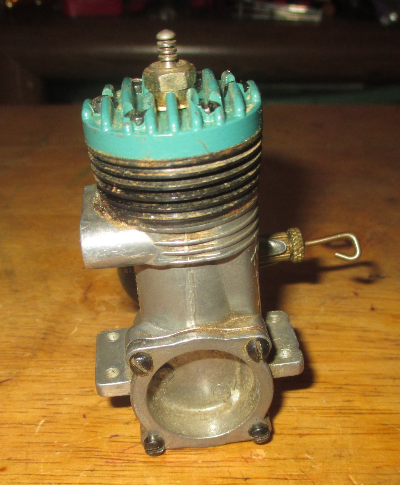 K&B Torpedo 23 Green Head Model Airplane Marine Engine