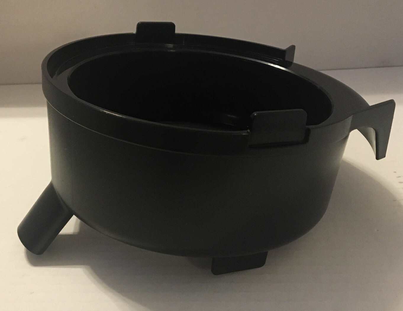 GE Model 169201 Juice Extractor Replacement Parts ~ Bowl Chute
