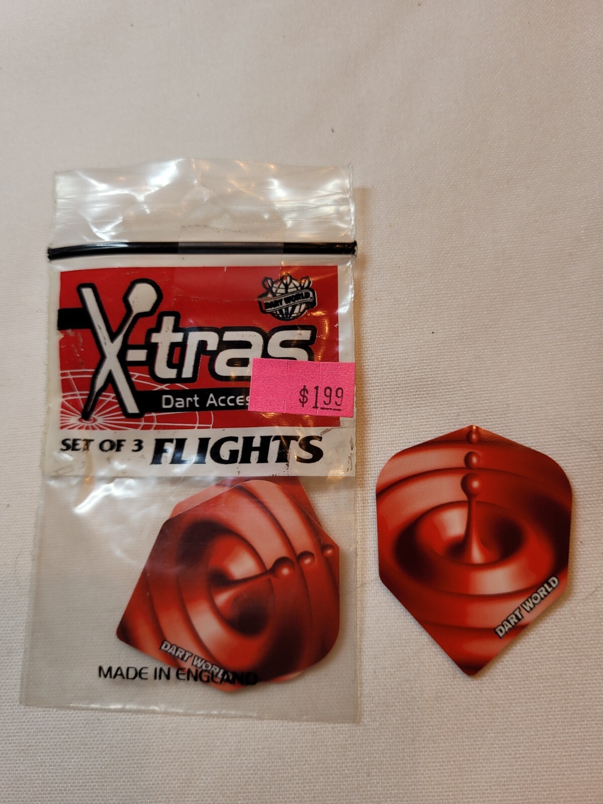 Dart World Red Paint Drip STANDARD Dart Flights 1 set of 3 NEW OLD STOCK