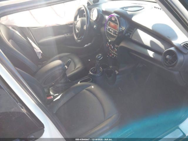 MINI 1 2016 Glove Box 4947845