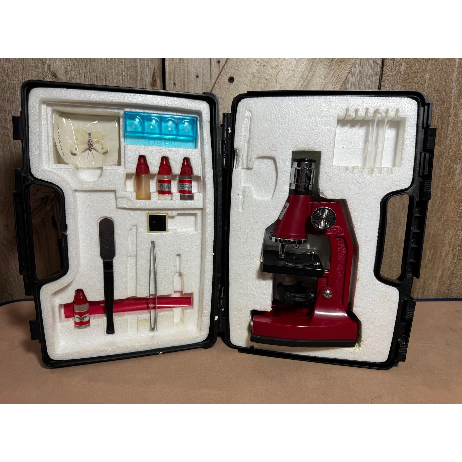 Tasco 50X-900X Zoom # 60900-3 Microscope With Black Tasco Case Science Kit