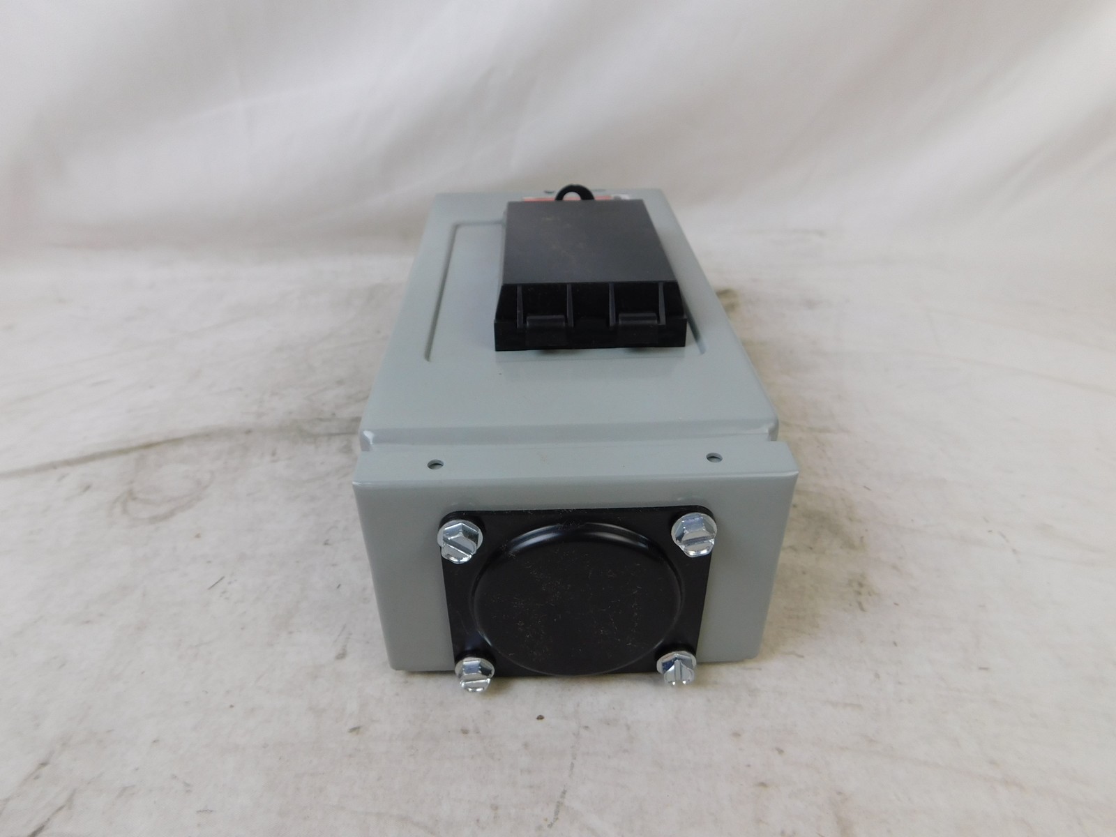 Eaton BR24L70RP Loadcenters and Panelboards