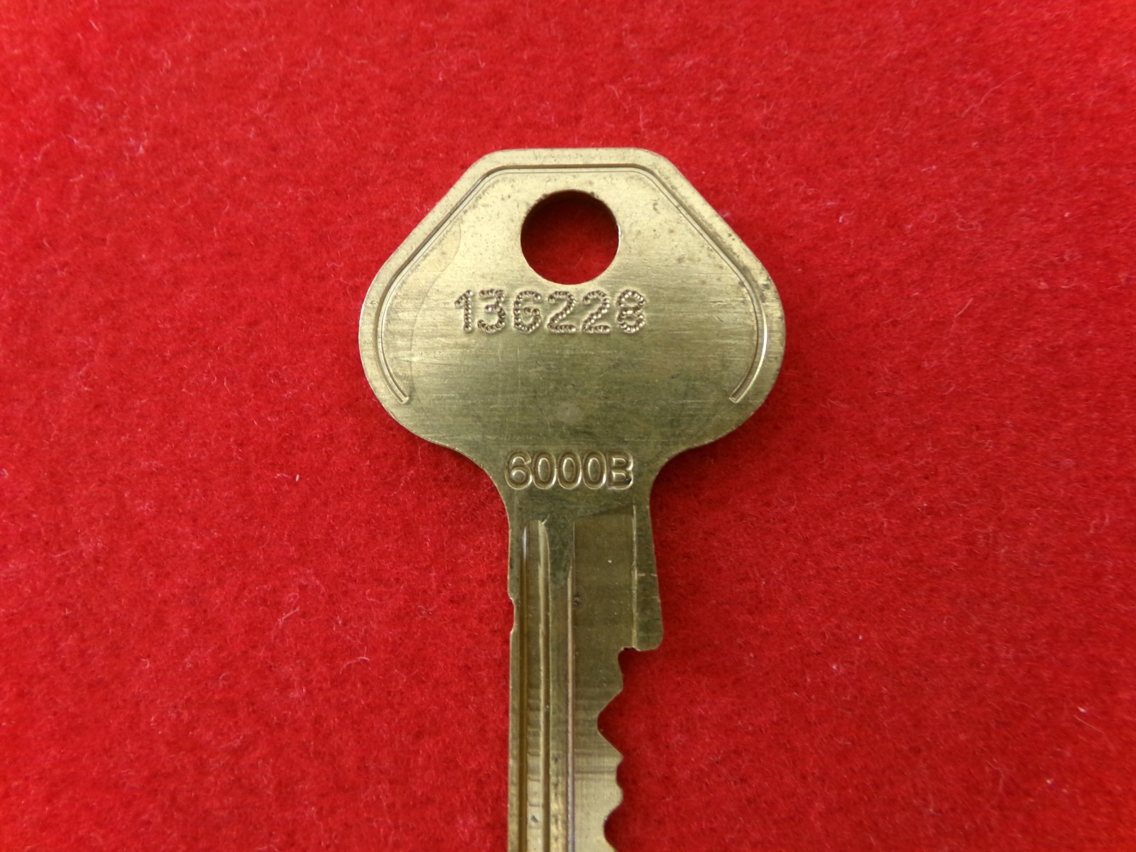 Master Lock 6000B Key / 136228 / USA