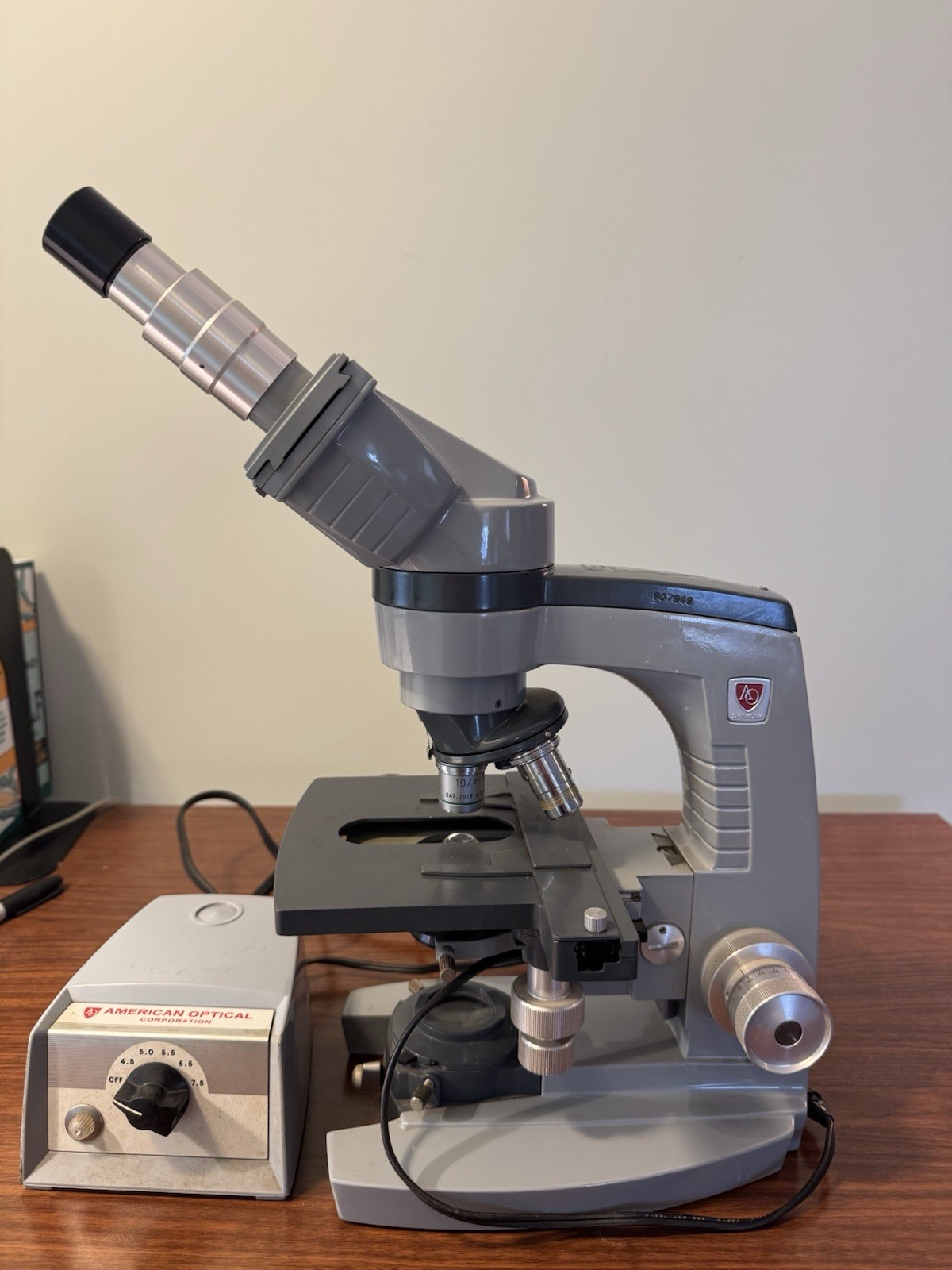 American Optical 1036A Spencer Microscope Illuminator w/ 1051 Transformer