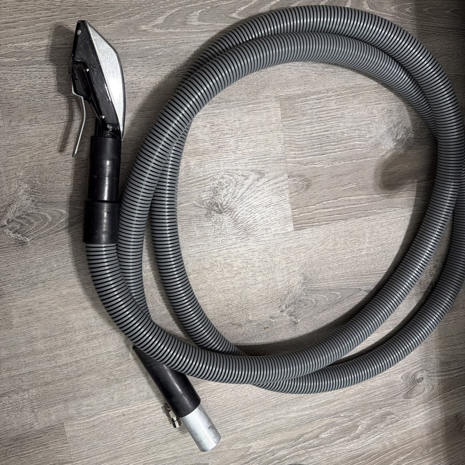 Internal spray upholstery extraction tool 3” Head And 1.5” Hose Approx 13’