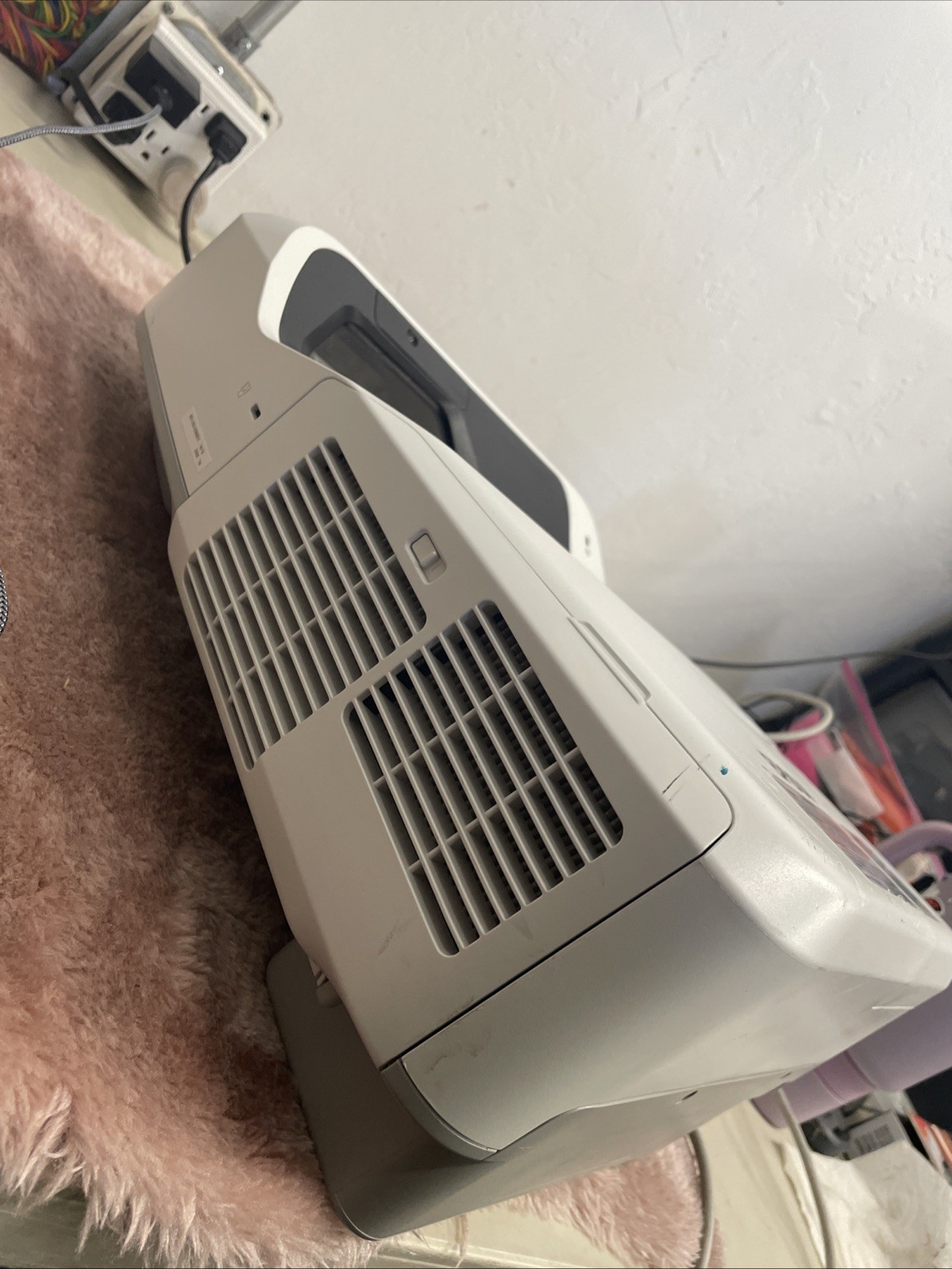 Epson Powerlite 680 Projector Model: H746A
