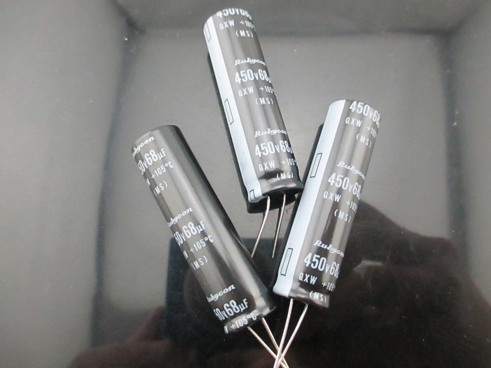 2pcs RUBYCON QXW 68mfd 450v 68uf LED capacitor 105℃ 12.5*45mm