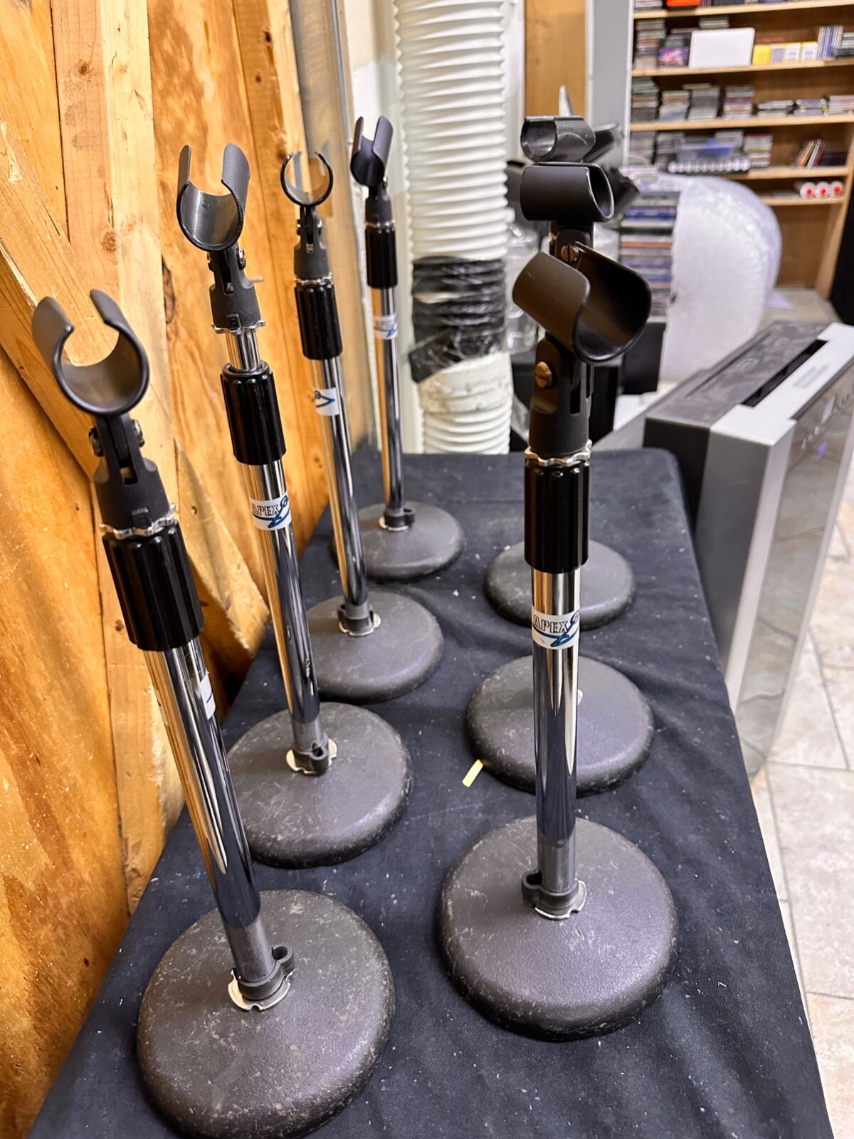 Apex Round Base Adjustable Table Top Mic Stand w/Clip - Seven Available