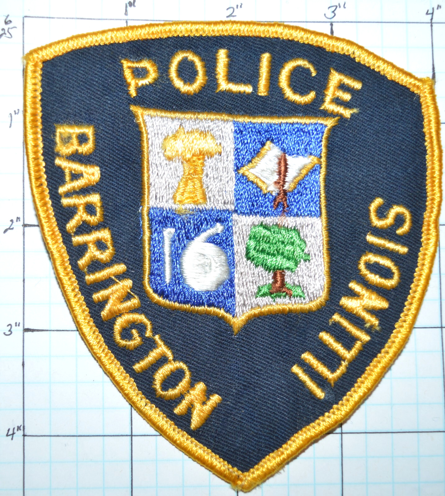ILLINOIS, BARRINGTON VINTAGE POLICE DEPT PATCH
