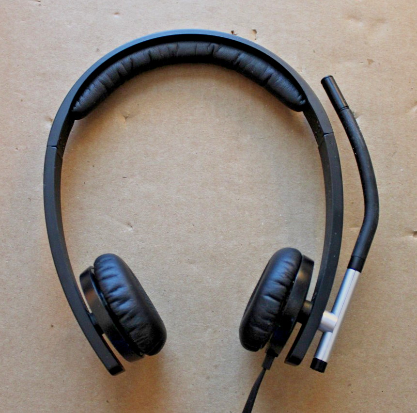 Logitech Dual Ear USB Headset With Boom Mic/In Line Controls ( H650e)