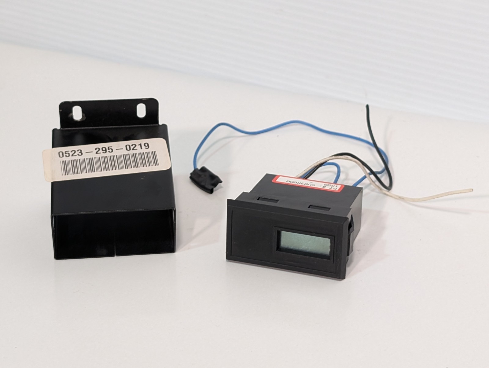 Red Lion CUB3R000 Miniature Electronic Counter, 6 Digits, LCD Display, 100 CPS