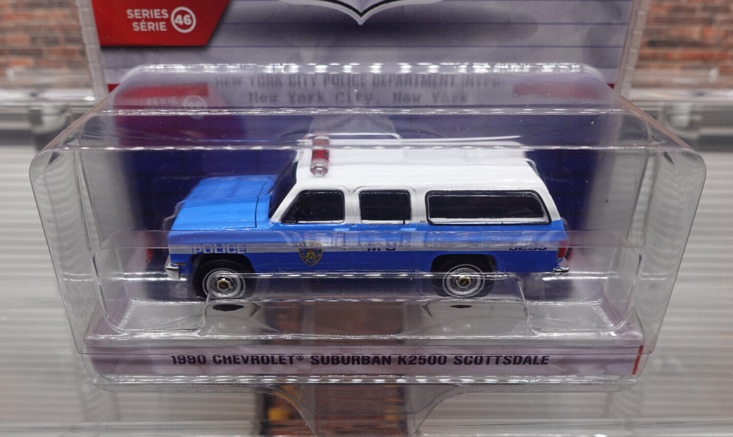 Greenlight Hot Pursuit 1990 Chevrolet Suburban K2500 NYPD 1/64