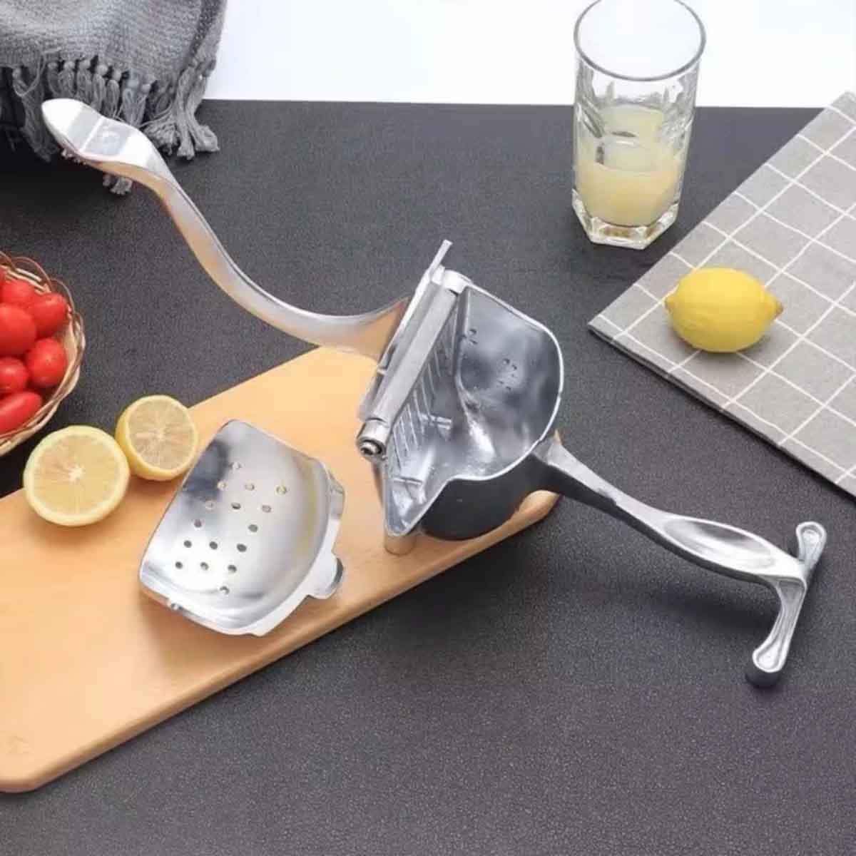 Portable Handheld Aluminum Juicer Fresh Fruit Juice Squeezer