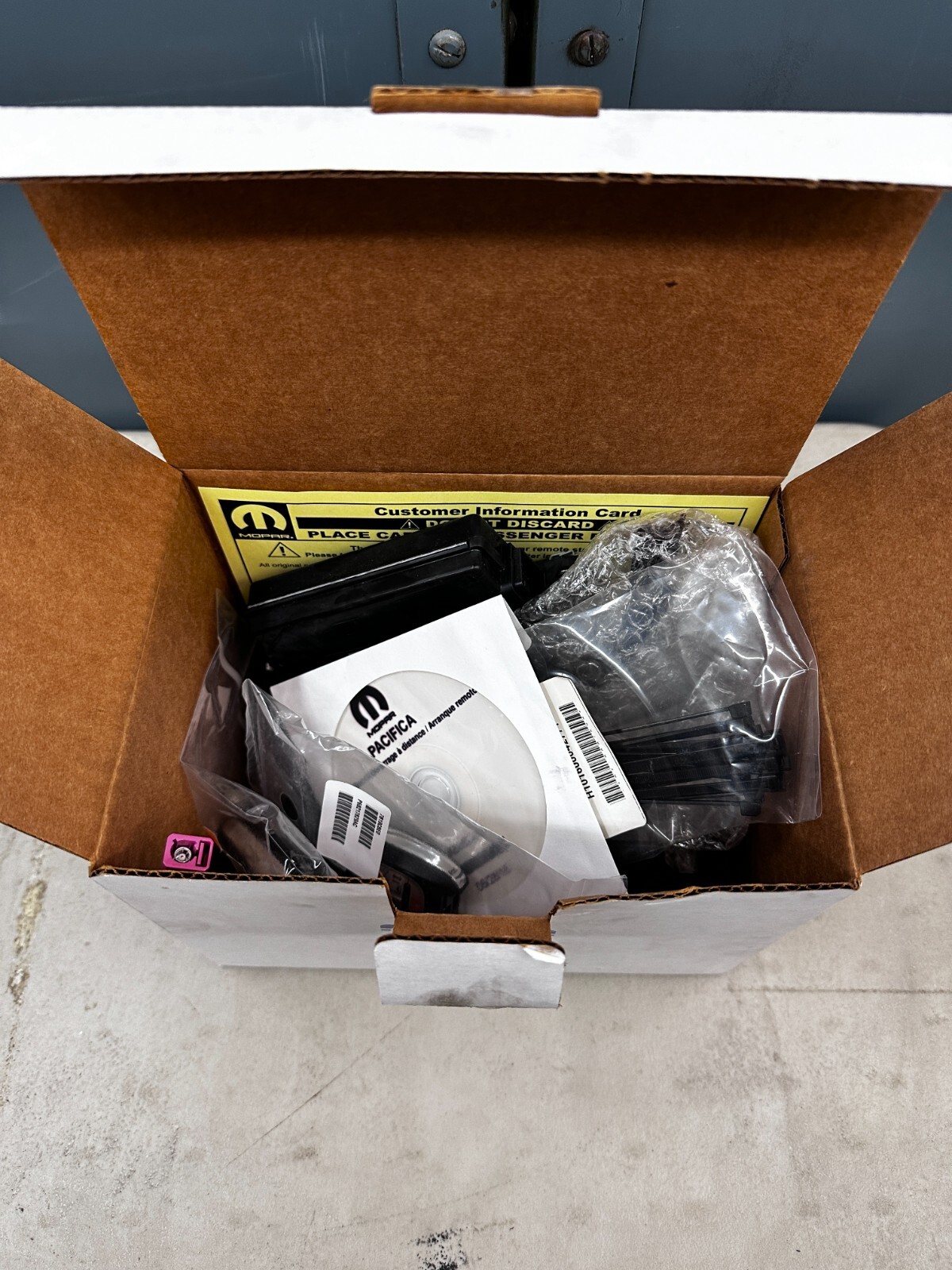 82214545AB Mopar Remote Start Kit for 2017-2020 Chrysler Pacifica