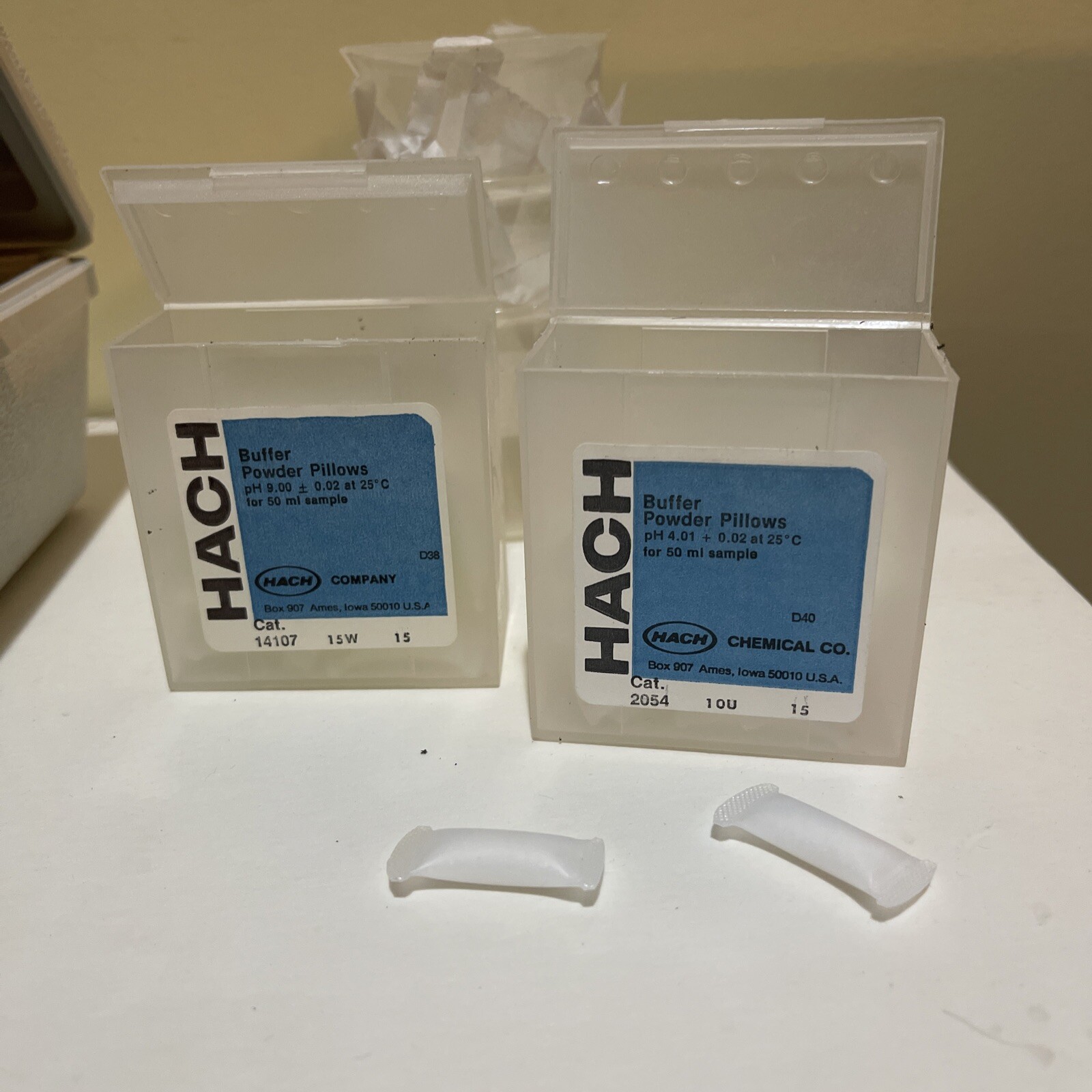 Vintage Hach Digital PH Meter Test Kit Model 19000 LK7