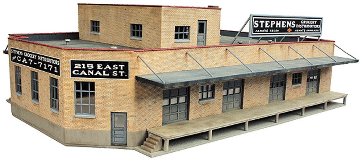 Walthers Cornerstone HO Scale Building/Structure Kit Grocery Distributor