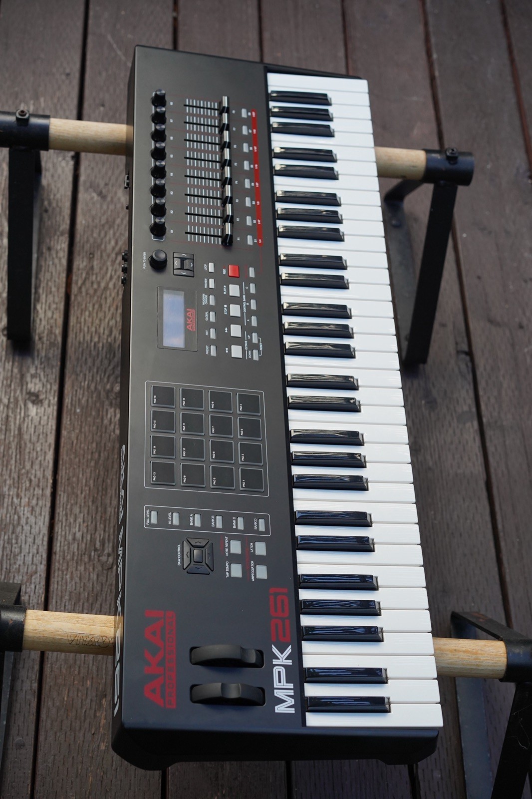 Akai MPK261 61Key MIDI Keyboard Controller-Mint Condition - Includes USB-C Cable