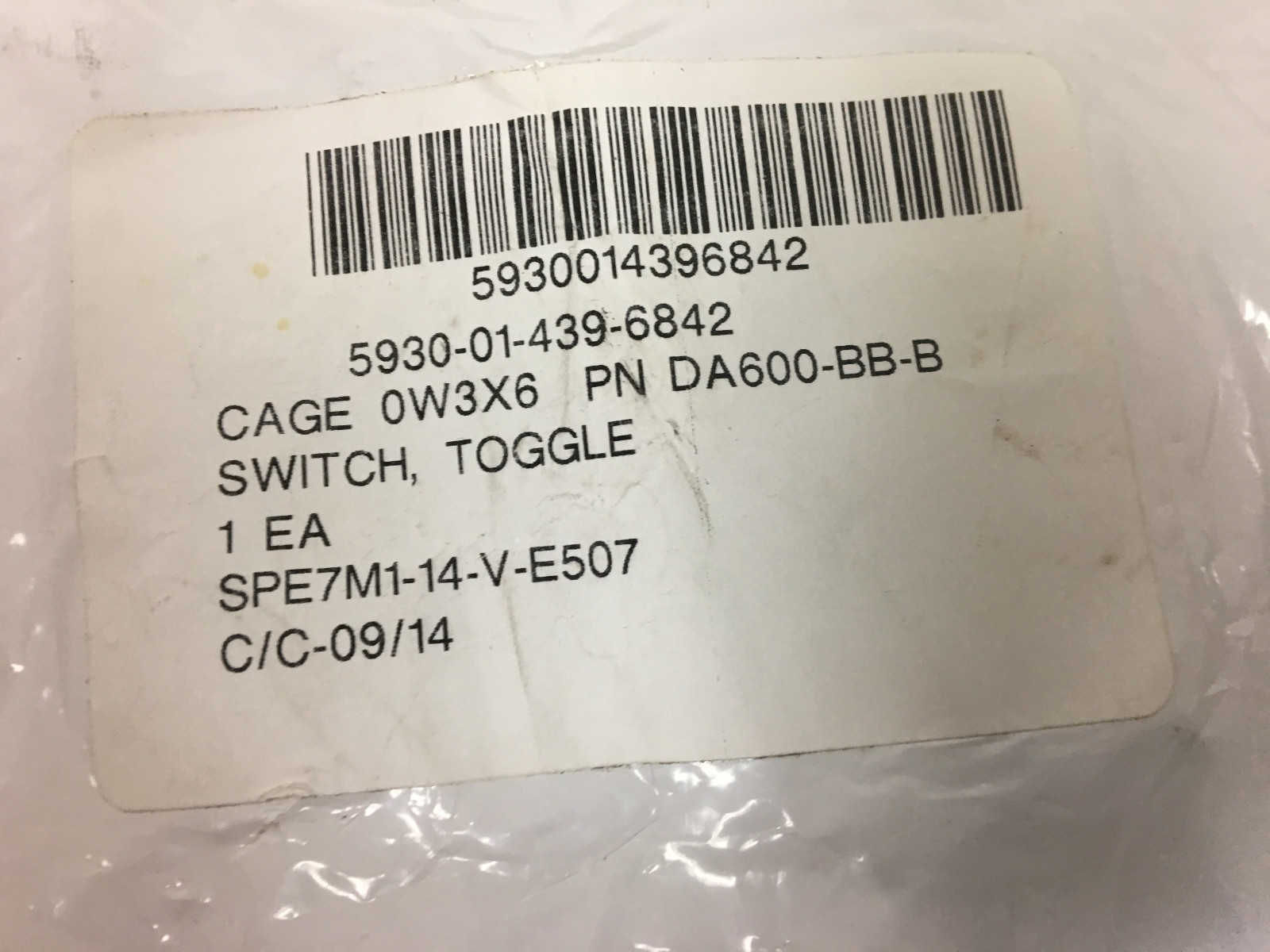 Carling DA600-BB-B Toggle Switch