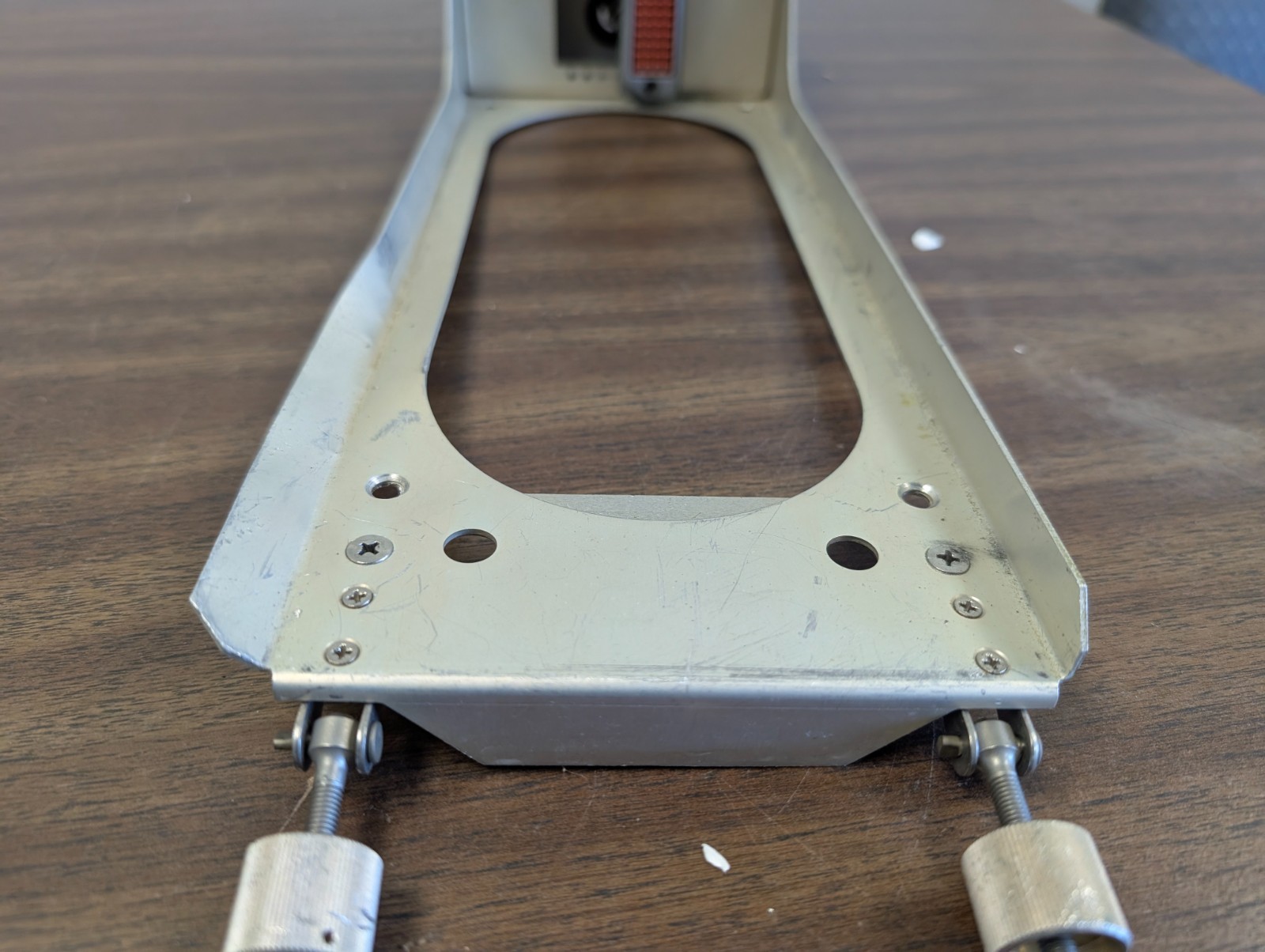 Collins 390R-20 Mount; 622-1196