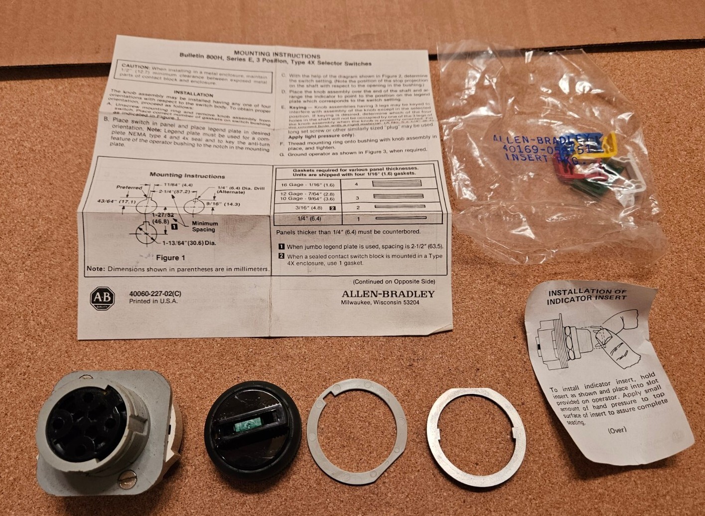 NEW, Allen-Bradley 800H-JR2 Series E, 3 Position Selector Switch