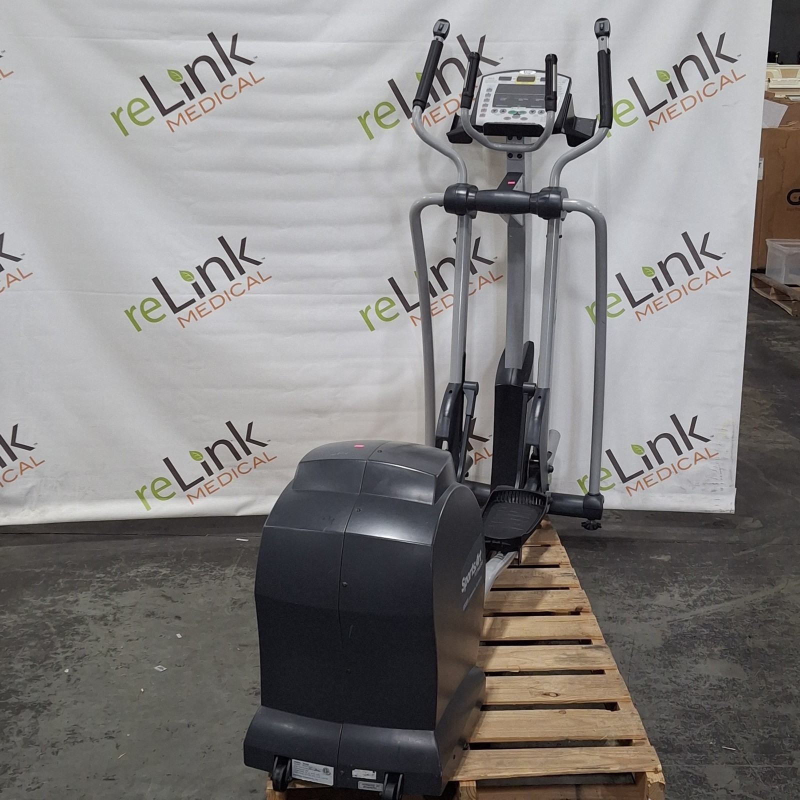 SportsArt E8300 Elliptical
