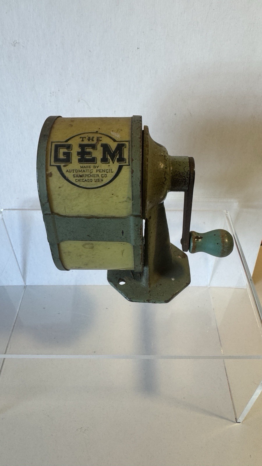 THE GEM by Automatic Pencil Sharpener Co. Chicago, Illinois - Metal & Celluloid