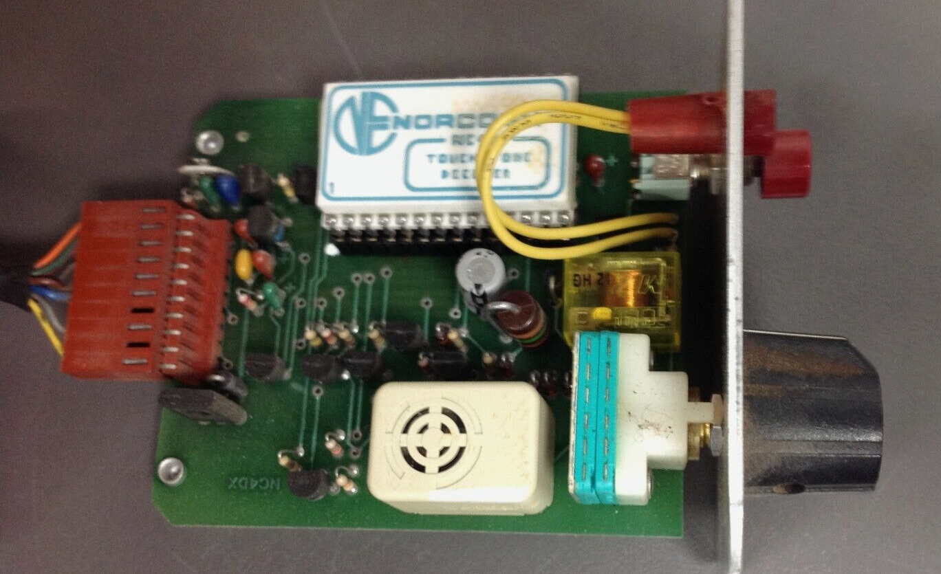 NORCOMM Model NC4DX Call Com Touch Tone Decoder, With Manual