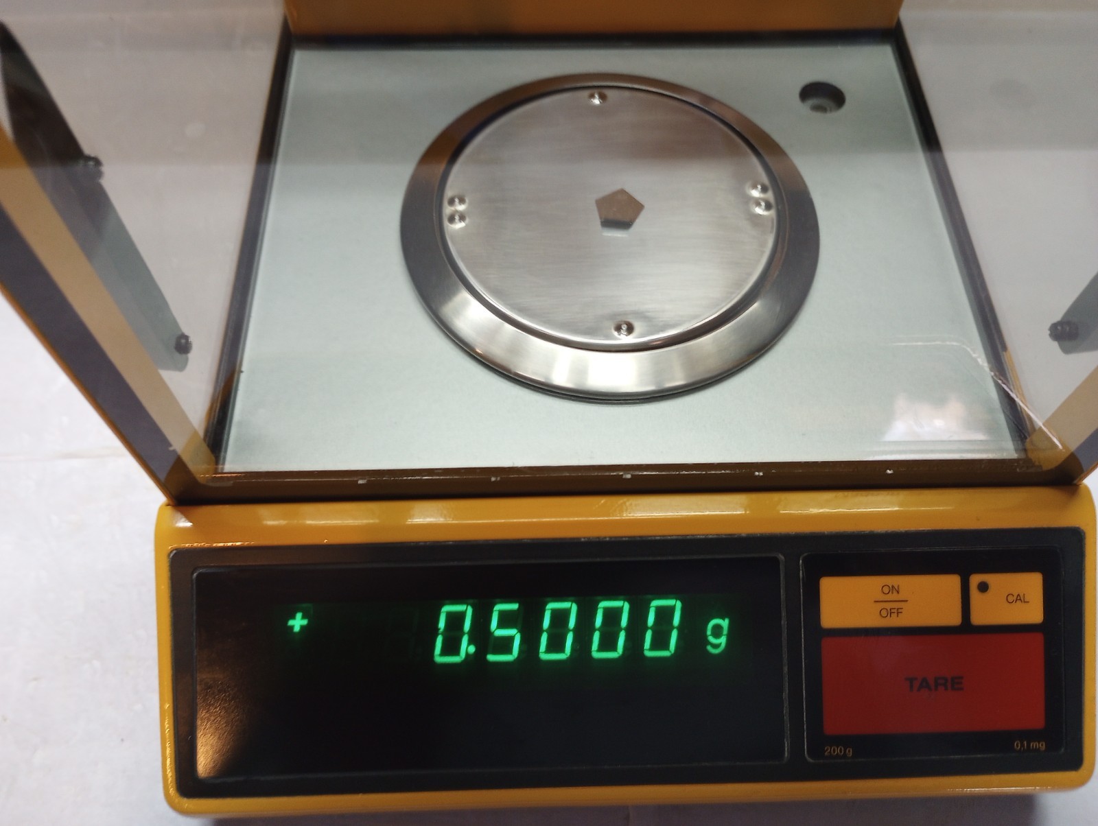 SARTORIUS 1702 ANALYTICAL LAB BALANCE