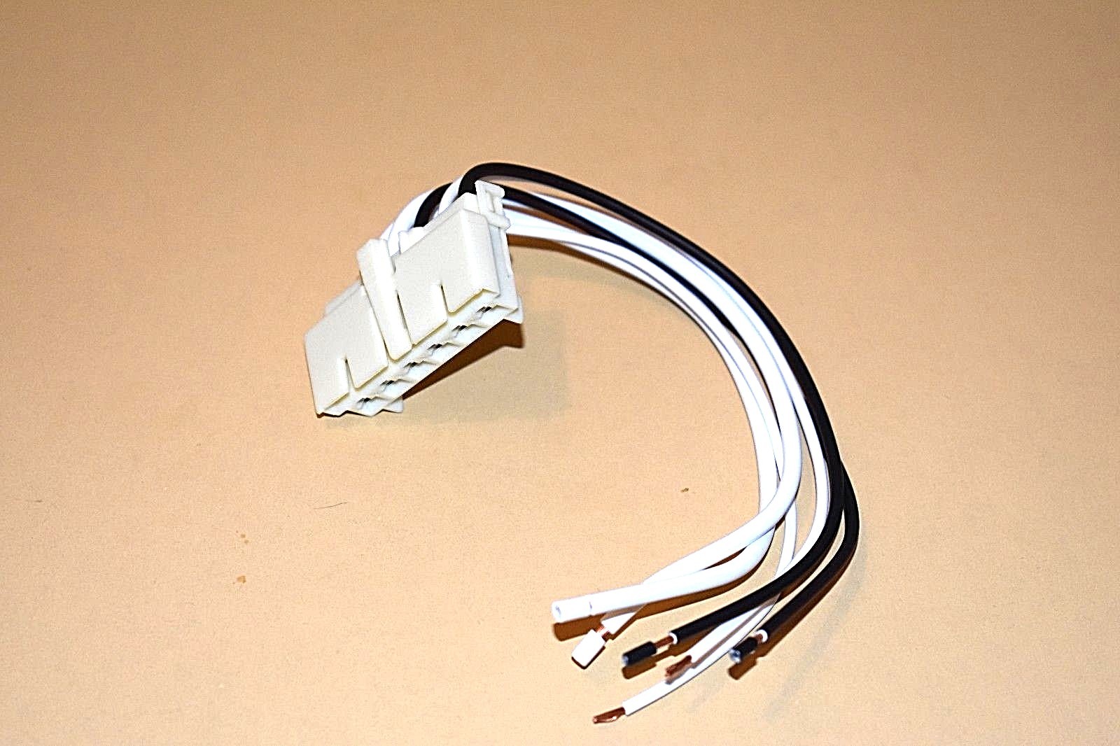 Headlamp Switch Connector Oldsmobile Delta 88 98 Cutlass Supreme Cruiser  +++