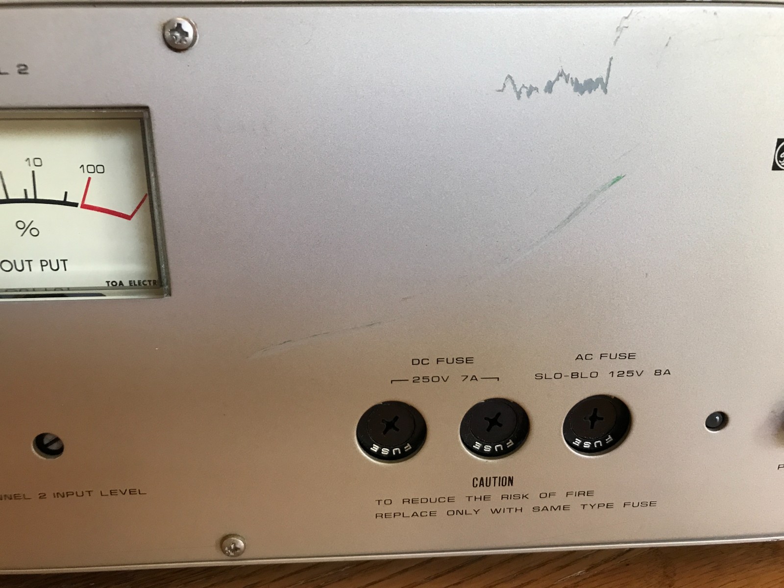 TOA P-2122 Stereo Power Amplifier