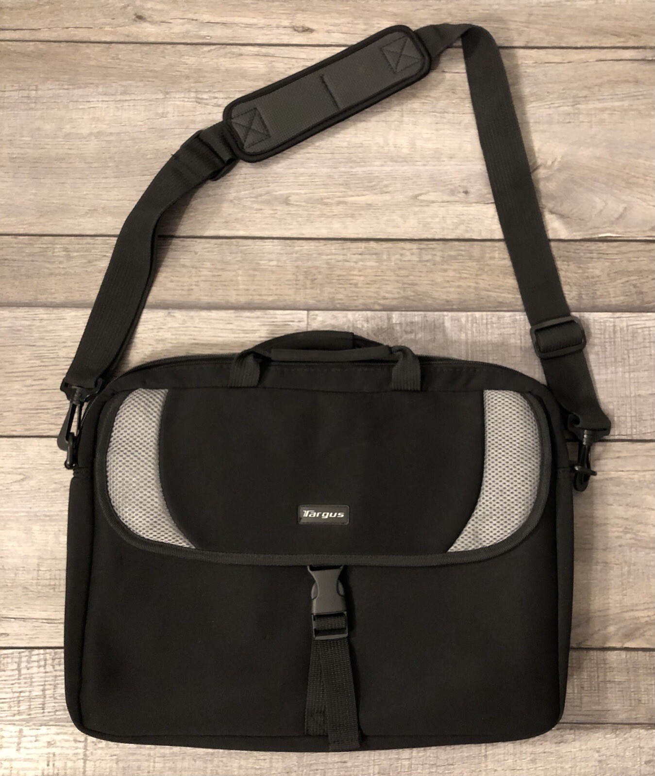 Targus Laptop Bag Messenger Shoulder Neoprene Black Gray Padded Briefcase