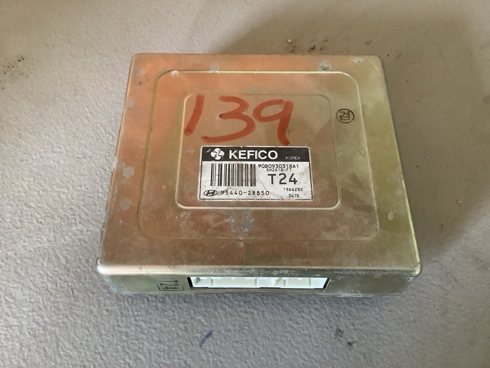 Hyundai Elantra 95440-28850 Transmission Control Module ((R1-139))