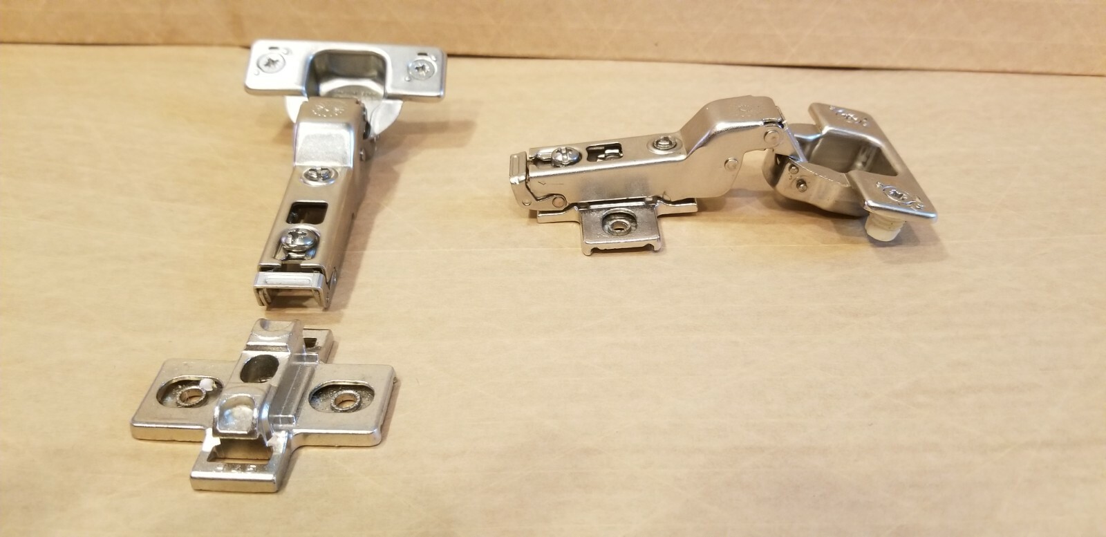 2pc FERRARI CLIP ON HINGE + 2pc CAM PLATE FOR Half Overlay at LOW price $1.60